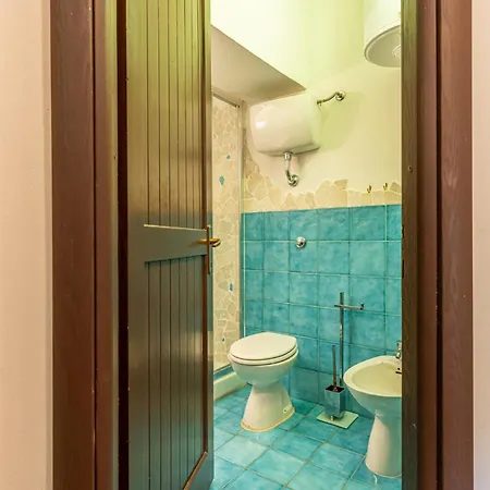 Pini, A Mediterranean Escape Apartment *