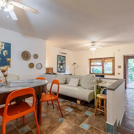 Pini, A Mediterranean Escape Apartment